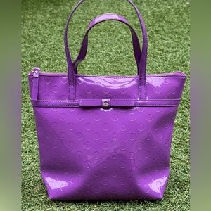 Kate Spade New York Patent Embossed Dot Tote
Glossy with raised dots